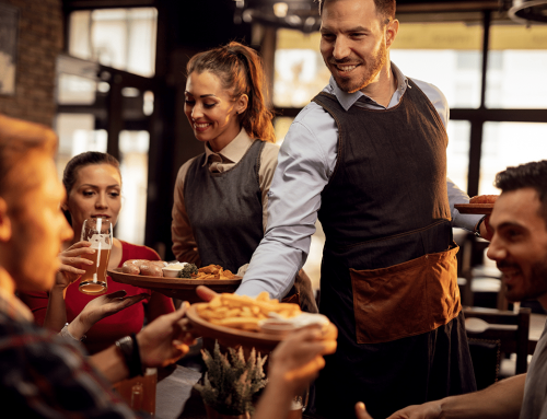 ¿Cómo mejorar la experiencia del cliente en un restaurante?