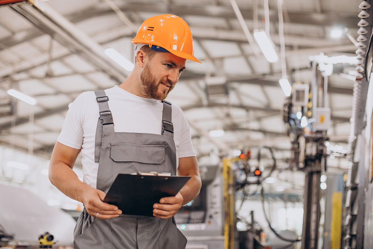 trabajador en una industria